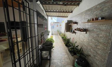 Casa en venta con area de lote de 309 m2 barrio la Julia Monteria