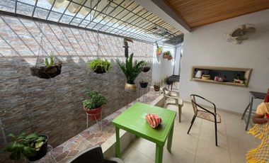 Casa en venta con area de lote de 309 m2 barrio la Julia Monteria