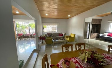 Casa en venta con area de lote de 309 m2 barrio la Julia Monteria