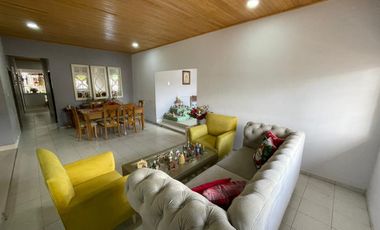 Casa en venta con area de lote de 309 m2 barrio la Julia Monteria