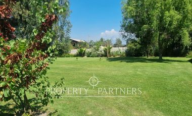 Hermosa Propiedad en en arriendo en exclusivo sector del Llano de Pirque