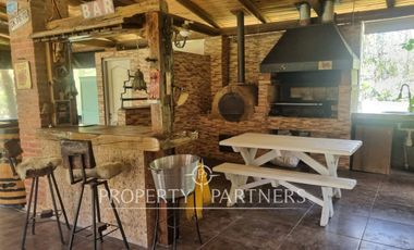 Hermosa Propiedad en en arriendo en exclusivo sector del Llano de Pirque