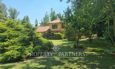 Hermosa Propiedad en en arriendo en exclusivo sector del Llano de Pirque
