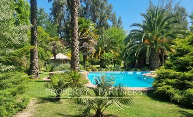 Hermosa Propiedad en en arriendo en exclusivo sector del Llano de Pirque