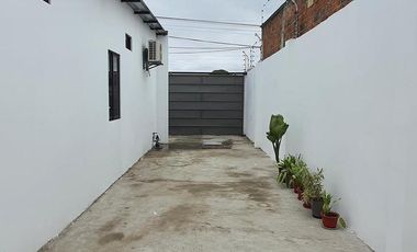 Moderna Casa en Costa Azul