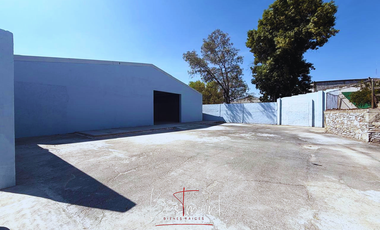 Se renta bodega comercial frente a Hospital Militar