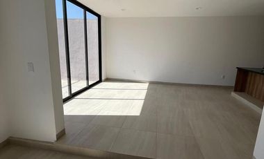 CASA EN RENTA EN REAL JURIQUILLA