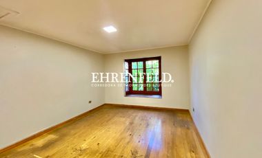 Alvaro Casanova, La Reina, Santiago. Casa habitacional y comercial.