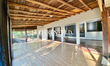 Alvaro Casanova, La Reina, Santiago. Casa habitacional y comercial.