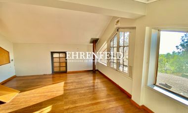 Alvaro Casanova, La Reina, Santiago. Casa habitacional y comercial.