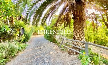 Alvaro Casanova, La Reina, Santiago. Casa habitacional y comercial.