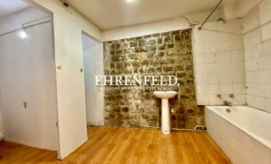 Alvaro Casanova, La Reina, Santiago. Casa habitacional y comercial.