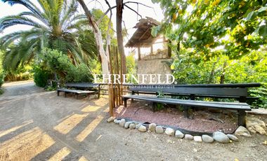 Alvaro Casanova, La Reina, Santiago. Casa habitacional y comercial.