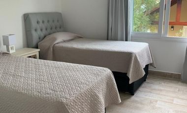 BARRIO DEPORTIVA 1 COSTA ESMERALDA ( Permuta)