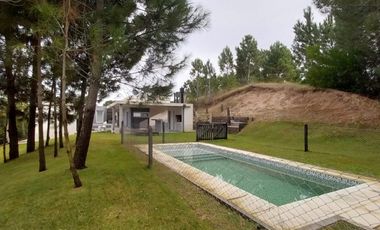 BARRIO DEPORTIVA 1 COSTA ESMERALDA ( Permuta)