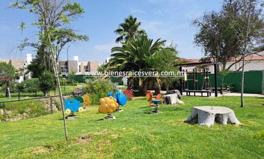 CASA EN RENTA EN SAN JUAN DEL RIO EN PEDREGAL DEL RIO LESLIE