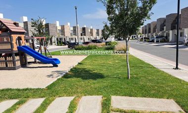 CASA EN RENTA EN SAN JUAN DEL RIO EN PEDREGAL DEL RIO LESLIE