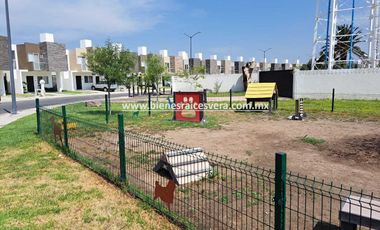 CASA EN RENTA EN SAN JUAN DEL RIO EN PEDREGAL DEL RIO LESLIE