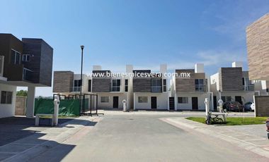 CASA EN RENTA EN SAN JUAN DEL RIO EN PEDREGAL DEL RIO LESLIE