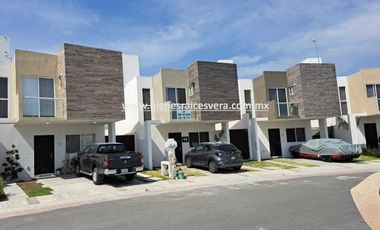 CASA EN RENTA EN SAN JUAN DEL RIO EN PEDREGAL DEL RIO LESLIE