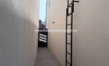 CASA EN RENTA EN SAN JUAN DEL RIO EN PEDREGAL DEL RIO LESLIE