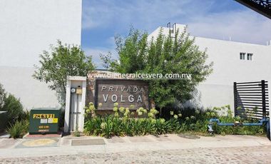 CASA EN RENTA EN SAN JUAN DEL RIO EN PEDREGAL DEL RIO LESLIE