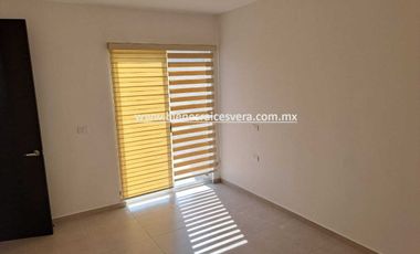 CASA EN RENTA EN SAN JUAN DEL RIO EN PEDREGAL DEL RIO LESLIE