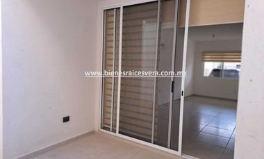 CASA EN RENTA EN SAN JUAN DEL RIO EN PEDREGAL DEL RIO LESLIE