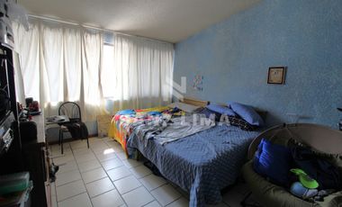 Alameda: Casa en esquina amplios espacios 4 recamaras.