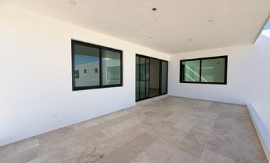CASA EN VENTA EN MÉRIDA CON 1,043.96 M2 DE TERRENO EN DZITYÁ