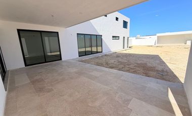 CASA EN VENTA EN MÉRIDA CON 1,043.96 M2 DE TERRENO EN DZITYÁ