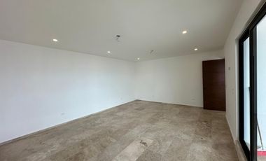 CASA EN VENTA EN MÉRIDA CON 1,043.96 M2 DE TERRENO EN DZITYÁ