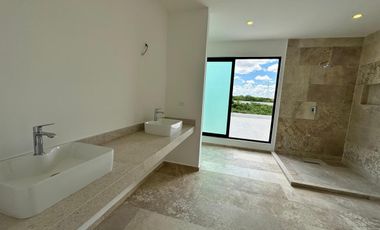 CASA EN VENTA EN MÉRIDA CON 1,043.96 M2 DE TERRENO EN DZITYÁ