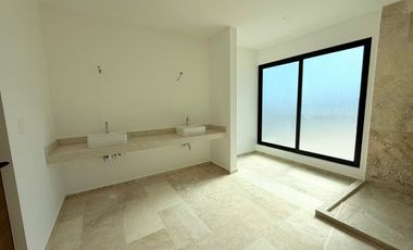 CASA EN VENTA EN MÉRIDA CON 1,043.96 M2 DE TERRENO EN DZITYÁ