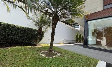 RESIDENCIA DE LUJO EN BOSQUES DEL LAGO