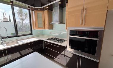 RESIDENCIA DE LUJO EN BOSQUES DEL LAGO