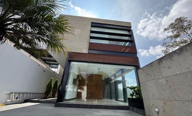 RESIDENCIA DE LUJO EN BOSQUES DEL LAGO