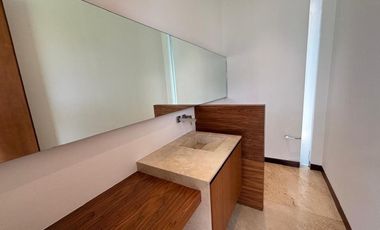 RESIDENCIA DE LUJO EN BOSQUES DEL LAGO