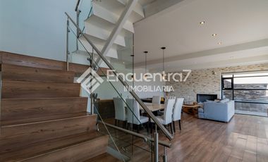 Casa en Cerrada La Cañada, dentro de Bosque Real