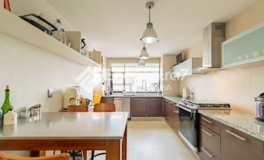 Casa en Cerrada La Cañada, dentro de Bosque Real