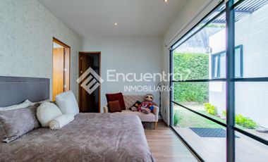 Casa en Cerrada La Cañada, dentro de Bosque Real