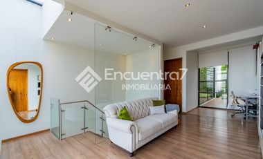 Casa en Cerrada La Cañada, dentro de Bosque Real