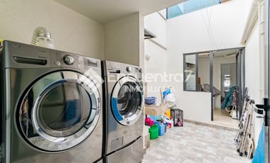 Casa en Cerrada La Cañada, dentro de Bosque Real