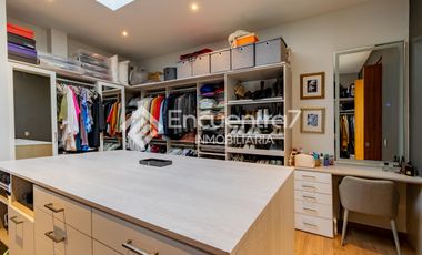 Casa en Cerrada La Cañada, dentro de Bosque Real