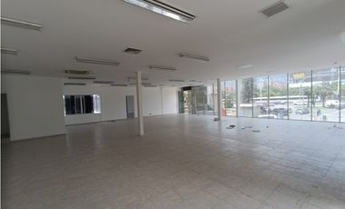 Se arrienda local comercial Las Esmeraldas Itagüí