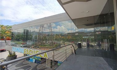 Se arrienda local comercial Las Esmeraldas Itagüí