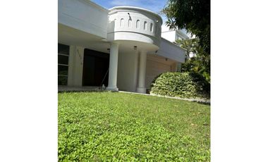 SE VENDE CASA SECTOR - RIOMAR BARRANQUILLA