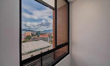 ARRIENDO APARTAMENTO EN EL POBLADO, SECTOR LALINDE (PARMA)