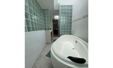 Venta Penhouse Amueblado, Sector Paucarbamba, Cuenca