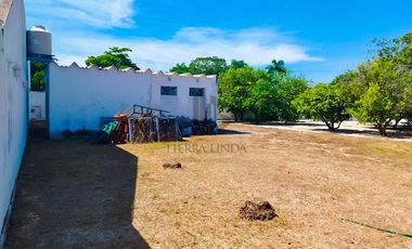 Terreno en venta, San Antonio Cinta, Mérida, Yucatán. En esquina, 1,130.50 m² (34.30m x 33.25m)